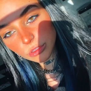 Meet your Posher, Nadia